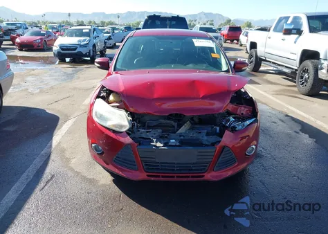 2014 Ford Focus Se z USA, uszkodzony, nr VIN 1FADP3K27EL169800